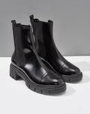 Bota Chelsea Vinil com Elástico Sola Tratorada  - Preto