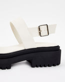 Sandália Tratorada Duas Tiras com Fivela - Off-white