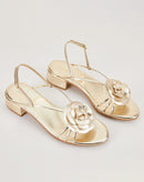 Sandália Salto Bloco Baixo Detalhe em Flor - Dourado Claro