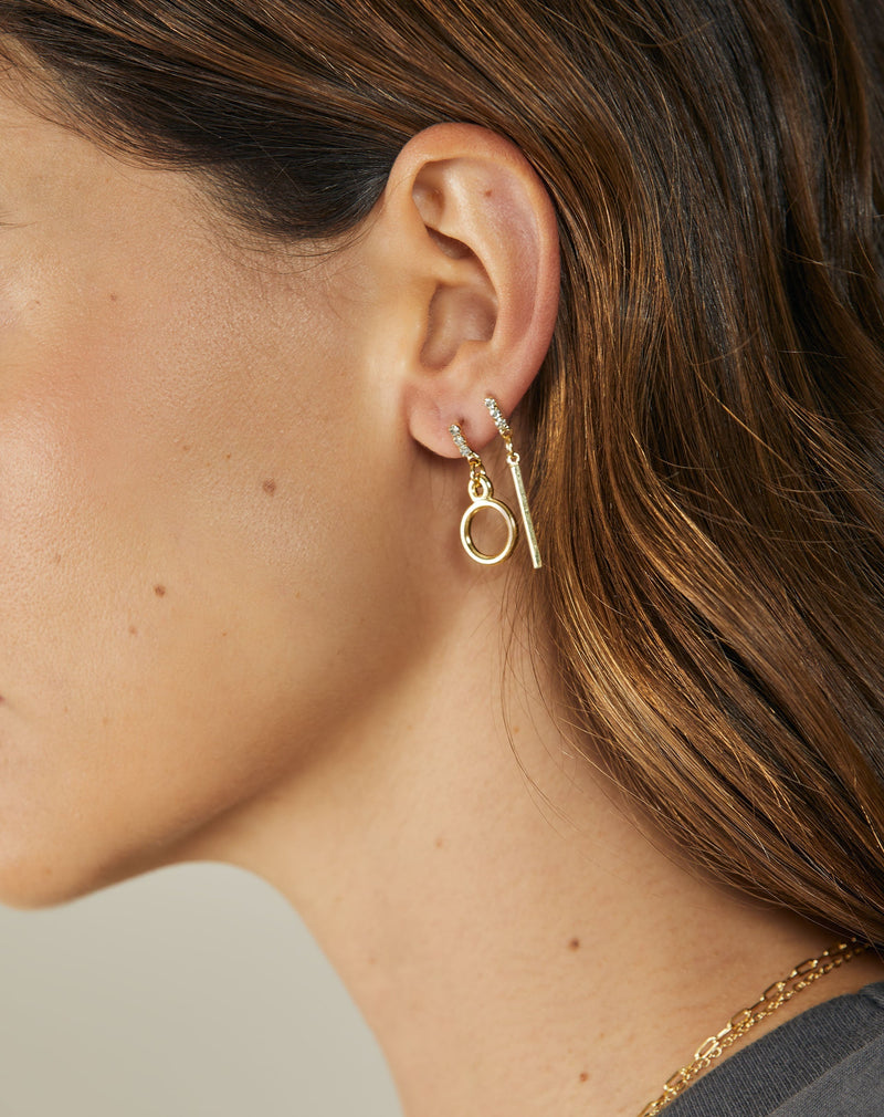 Kit 2 Brincos Folheados Detalhe Strass - Dourado