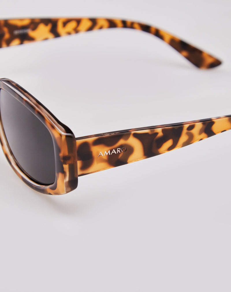 Óculos de Sol Retangular Detalhe Reto Acetato Reciclado - Tartaruga