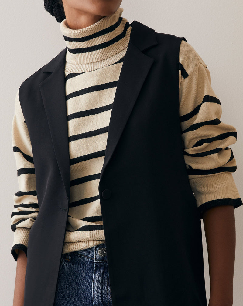 Colete Alfaiataria Abertura Lateral - Preto