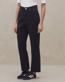 Calça Reta Cropped de Sarja - Preto