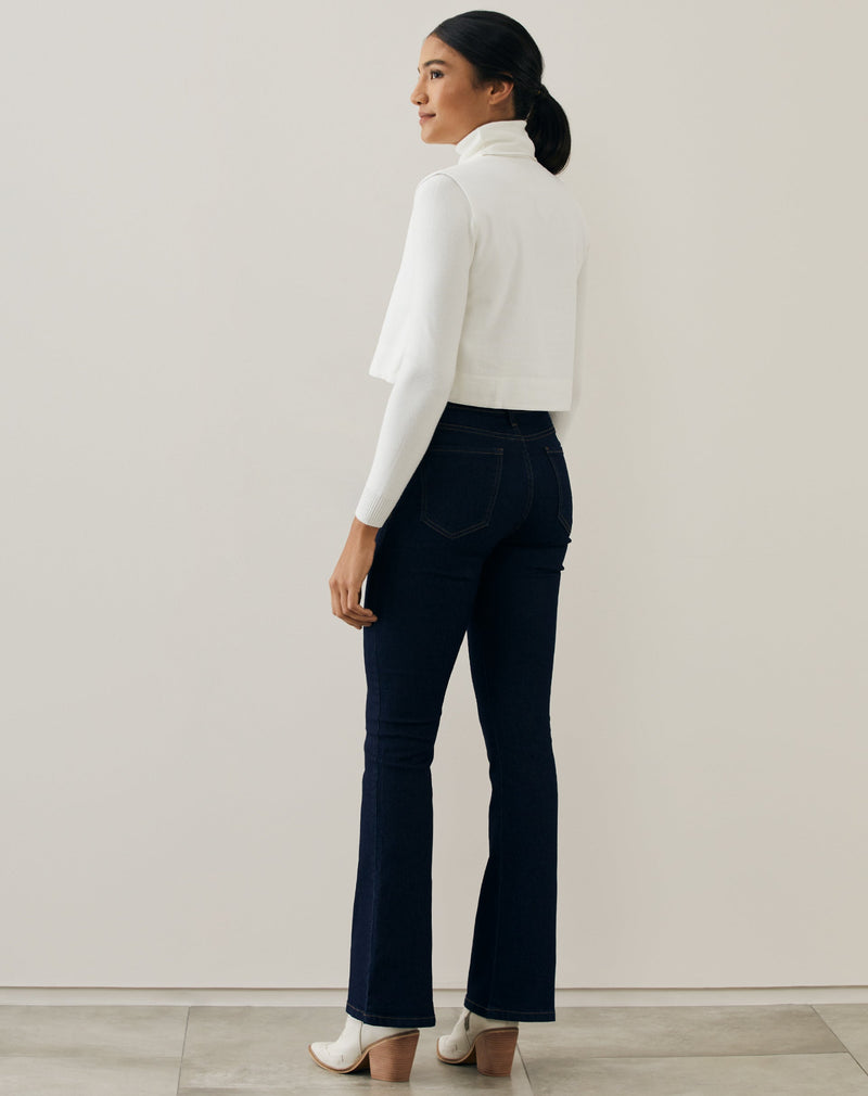 Regata Cropped com Decote "v" e Botões na Lateral - Off-white