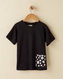 Camiseta Infantil Bolso Estampado 4 a 12 Anos - Preto