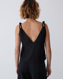 Regata Decote V com Nó na Alça  - Preto