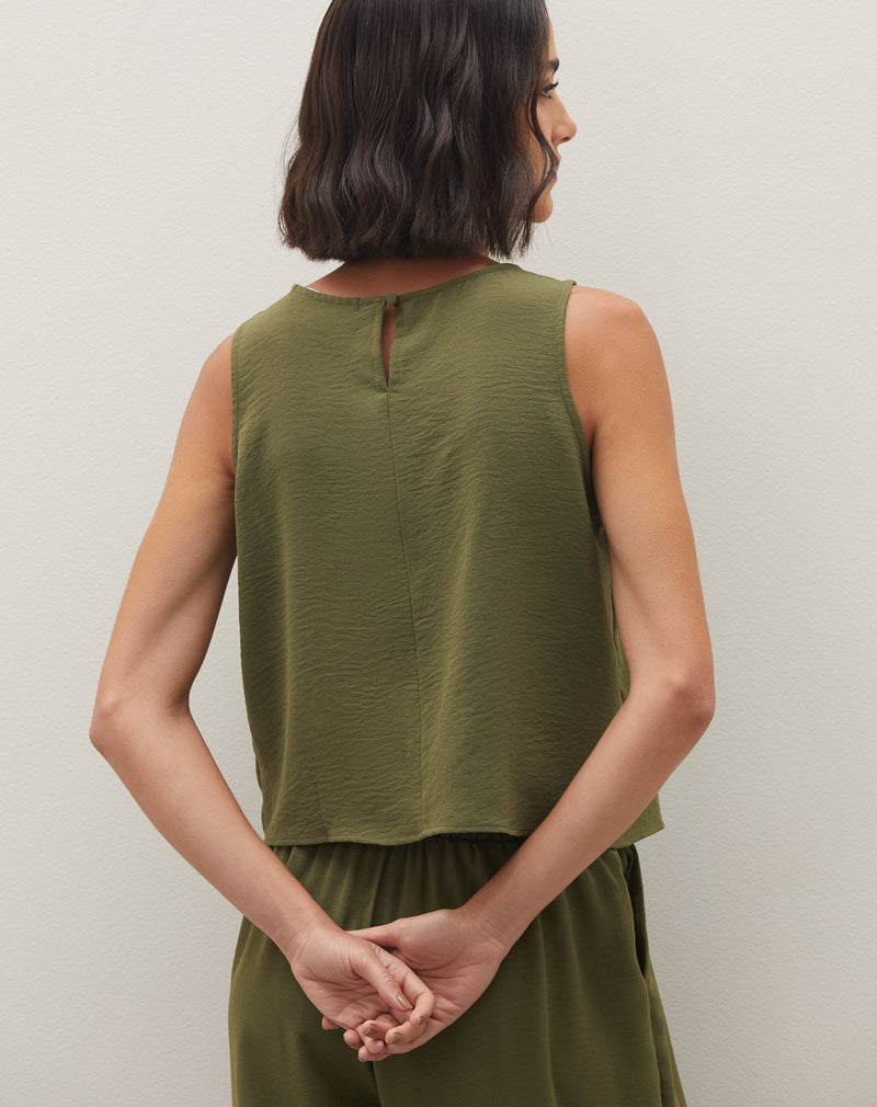 Regata Reta com Botão - Verde Militar