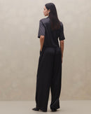 Calça Wide Leg Acetinada com Elástico - Preto