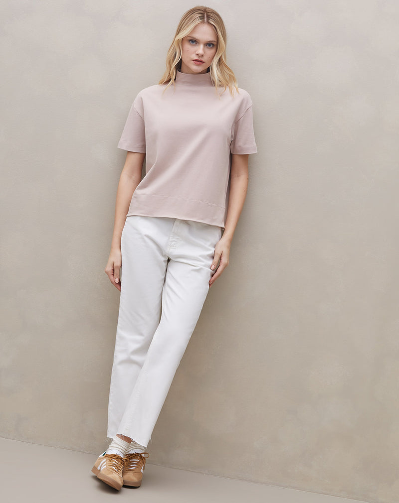 Camiseta Gola Alta Barra Larga de Malha - Bege