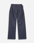 Calça com Fivela no Cós de Alfaiataria - Cinza Escuro