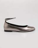 Sapatilha Bico Redondo com Spikes - Prata Envelhecida