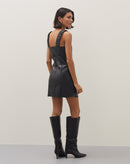 Vestido Curto Alça Franzida de Pu - Preto