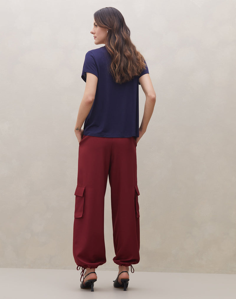 Camiseta Decote V de Malha - Azul Marinho