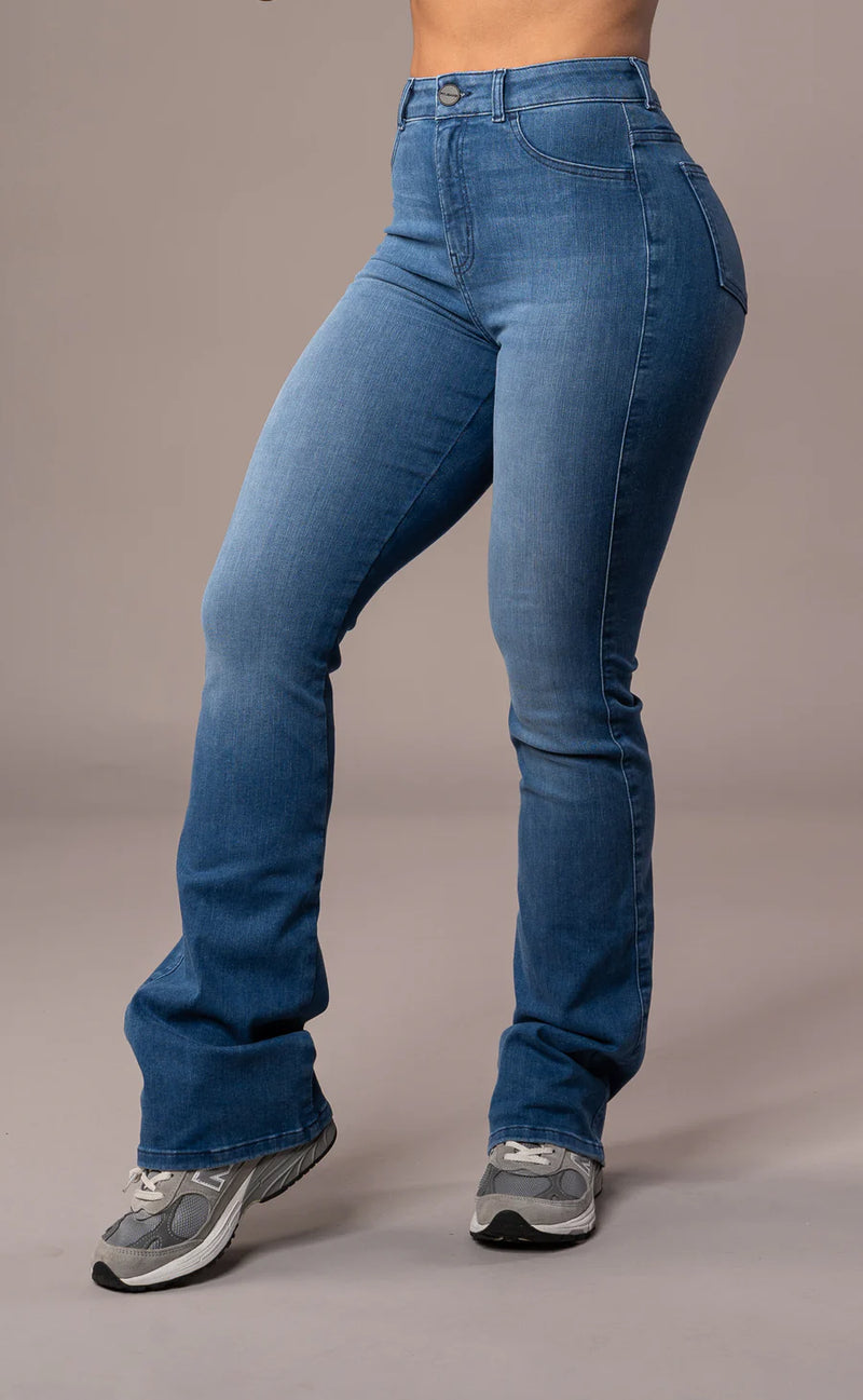[Pague 2, Leve 3] Calça Jeans Feminina Siena com Cintura Alta em Algodão e Poliéster (Realça e Modela sem Folga!)