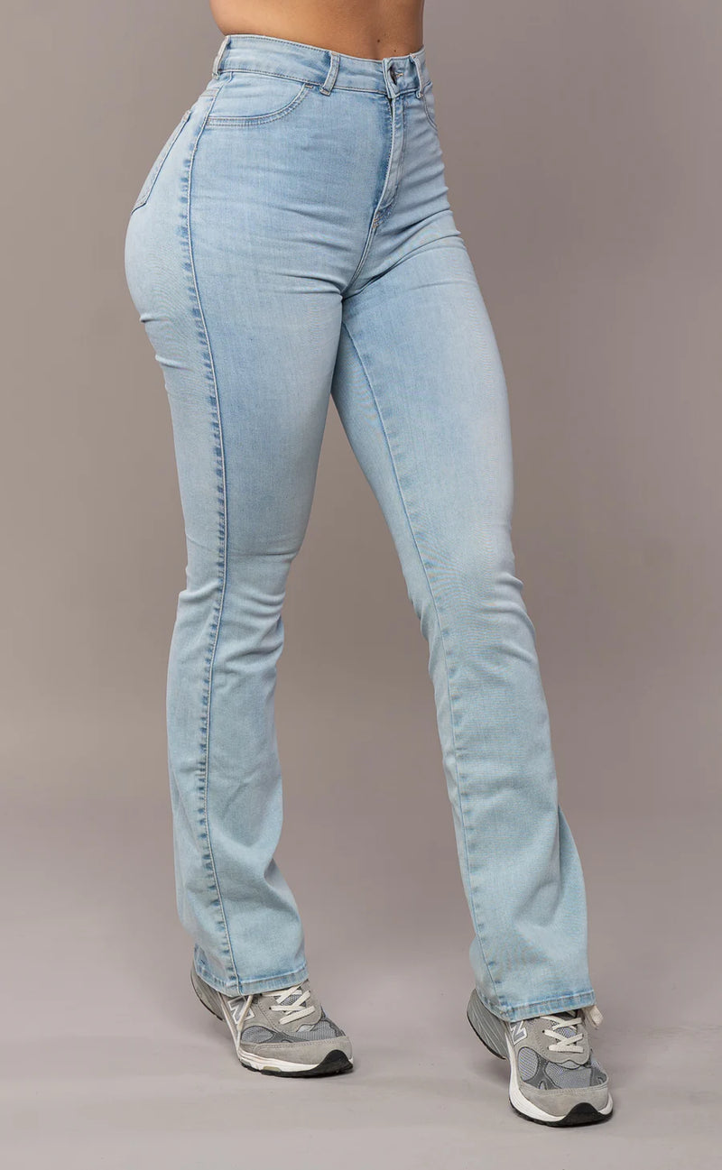 [Pague 2, Leve 3] Calça Jeans Feminina Siena com Cintura Alta em Algodão e Poliéster (Realça e Modela sem Folga!)