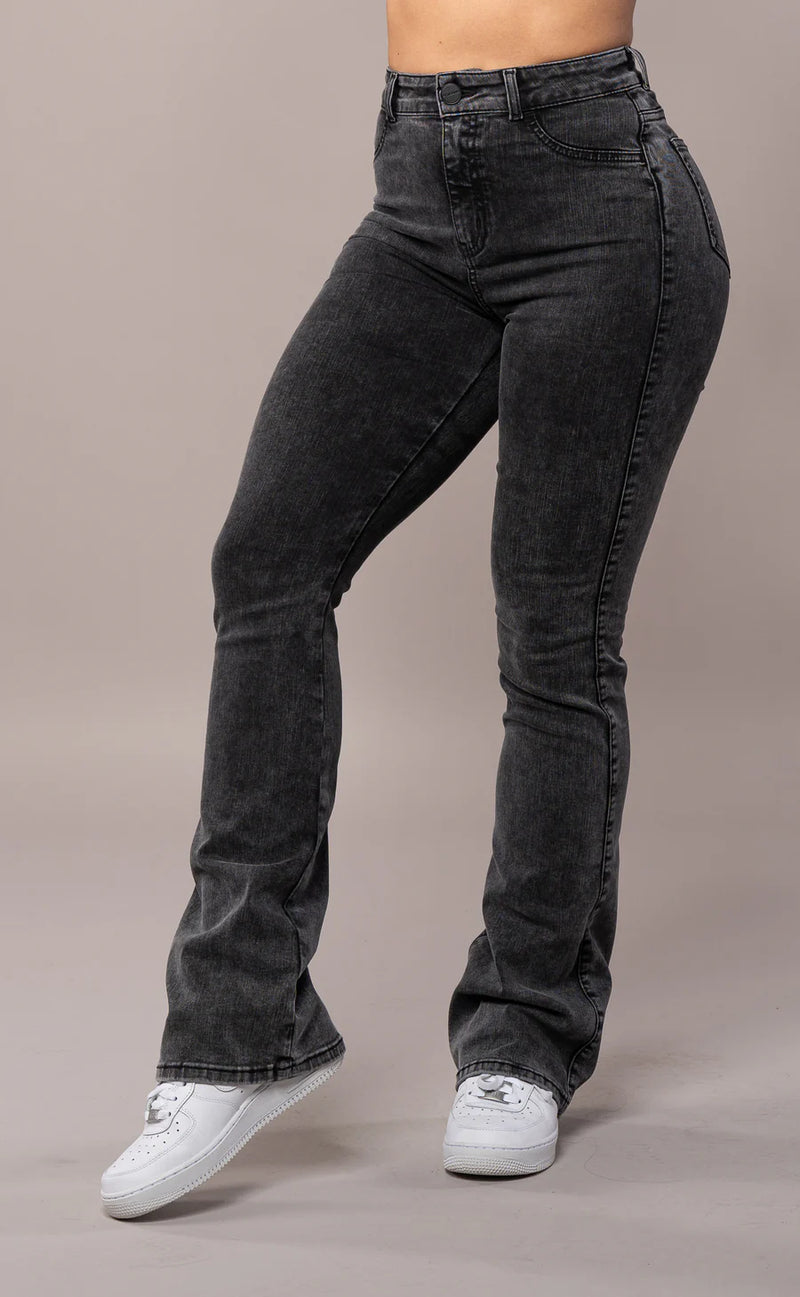 [Pague 2, Leve 3] Calça Jeans Feminina Siena com Cintura Alta em Algodão e Poliéster (Realça e Modela sem Folga!)